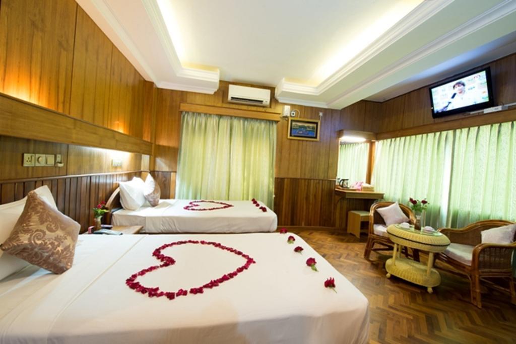The Hotel Emperor Mandalay Eksteriør billede